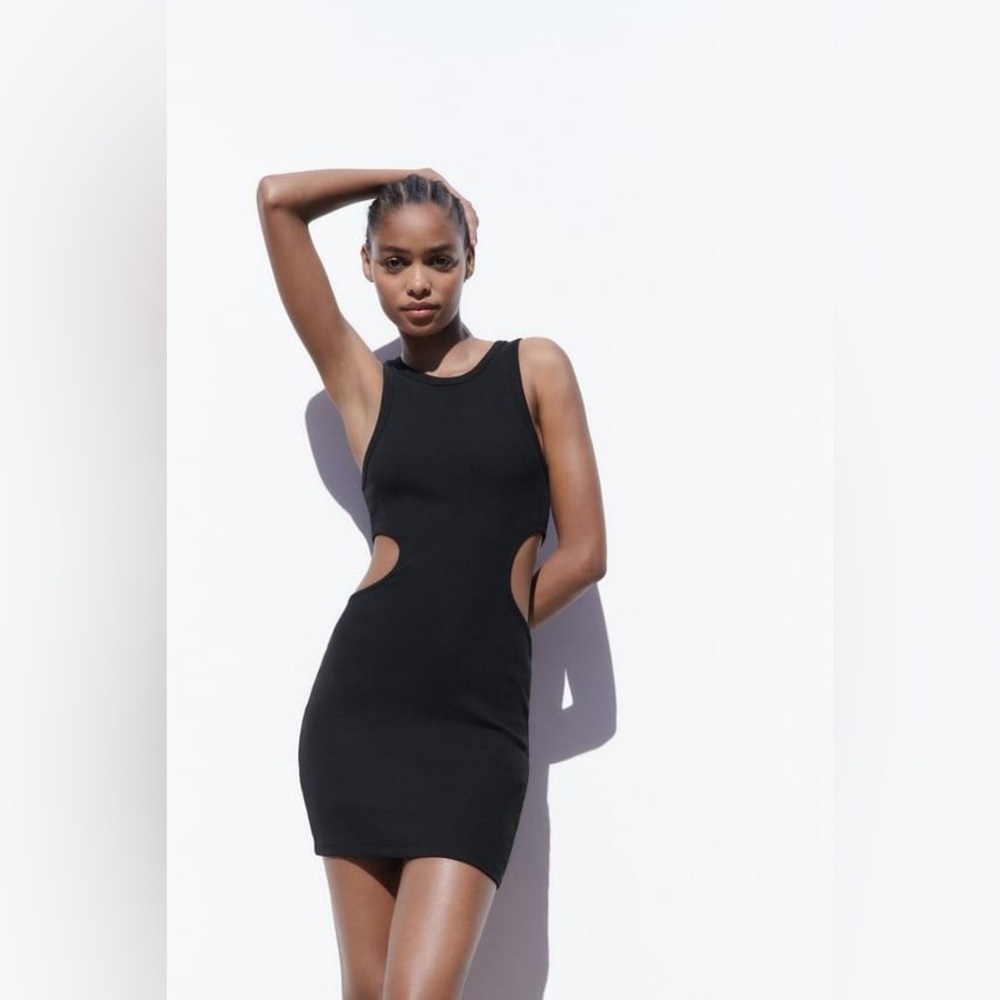 ZARA CUTTOUT SIDE DRESS